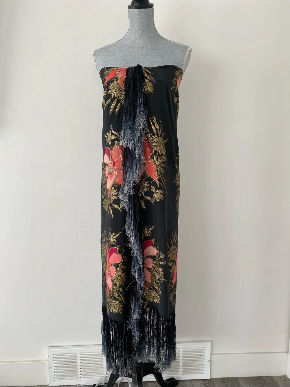 Artisan 100% Silk Embroidered Shawl Hand-Rolled Hem Hand-Knotted Fringe